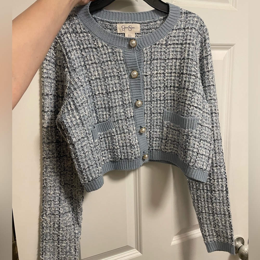 Breathtaking blue and white cardigan with pearl buttons